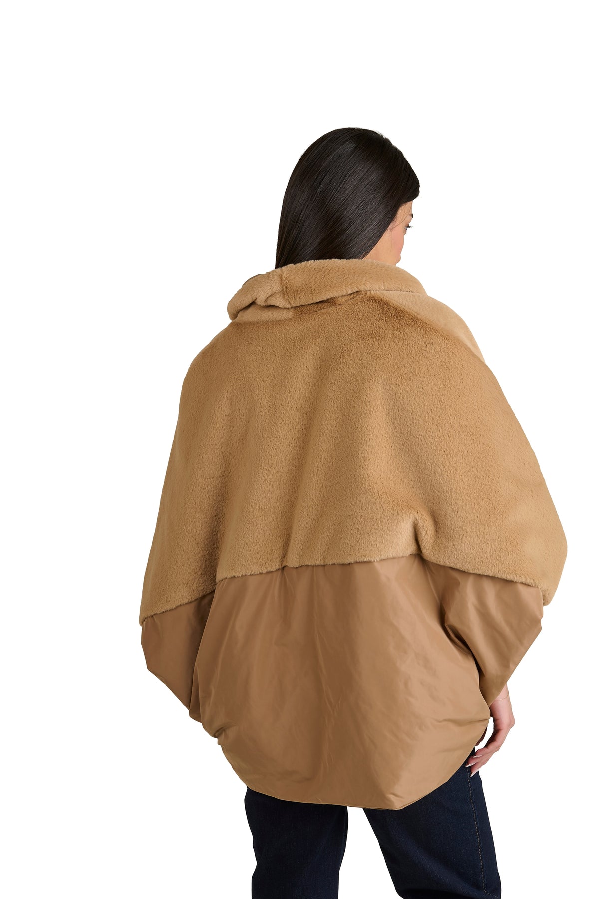 Poncho Donna Elegante in Poliestere, Mantella Donna Oversize con Effetto Pelliccia e Tessuto Liscio, Capospalla Donna Invernale Casual Chic.